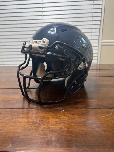 Football Helmet- Schutt Vengeance- Medium
