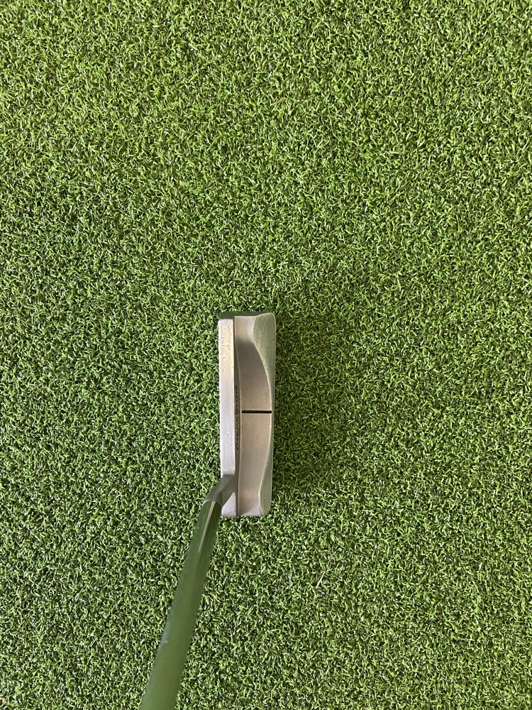 Used Right Handed Huntington beach Putter