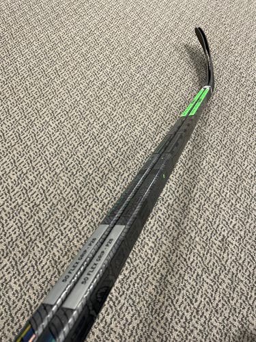 CCM 2-Pack Trigger 6 Pro 50 flex P28 curve right hand sticks
