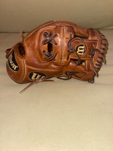 Used Infield 11.5" A2000 Baseball Glove