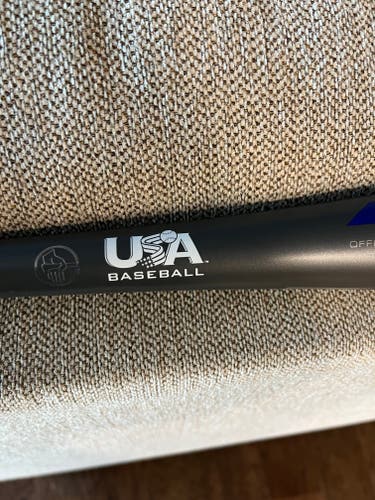 Axe bat 27/17. USA stamp