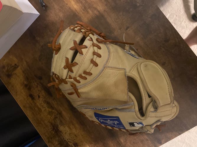 Right Hand Throw 32.5" Heart of the hide Catcher's Glove