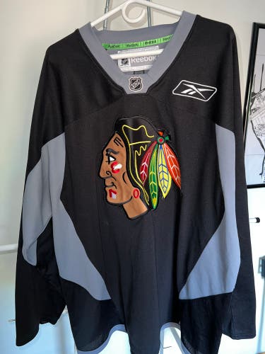 Chicago Blackhawks Reebok practice jersey
