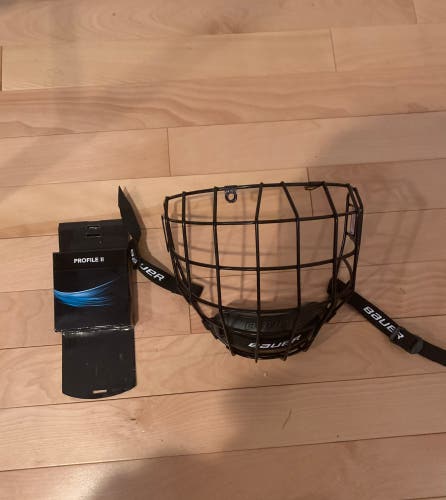 New Medium Bauer Black Cage Profile II