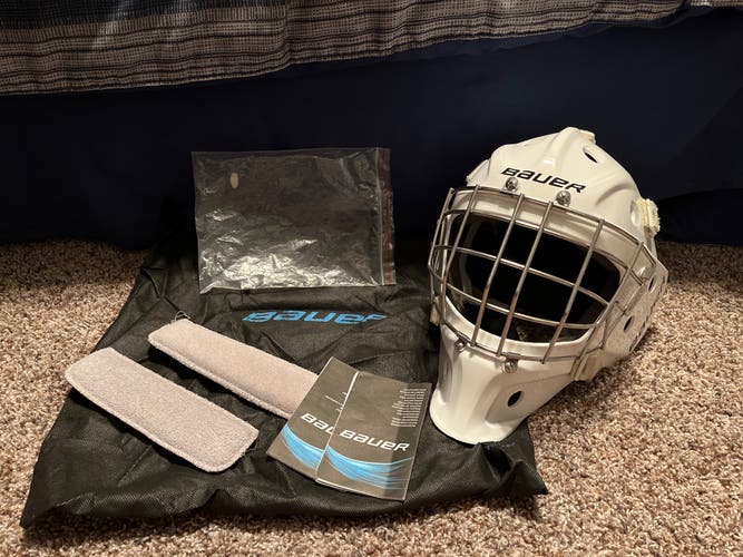 Used Jr Bauer Profile 940 Goalie Mask With Carrying Case, Booklets, And 2 Forehead Pads
