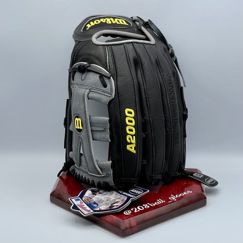 Wilson A2000 YBG NEW WITH TAGS! Made In Japan