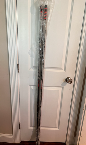 Unused/new Senior Right Handed Warrior Alpha LX Pro Hockey Stick P28M Pro Stock