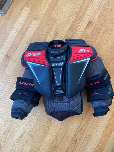 Used Intermediate Small CCM Extreme Flex Shield E2.9 Goalie Chest Protector