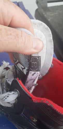 Junior Used Bauer Vapor X2.7 Hockey Goalie Skates Regular Width Size 3