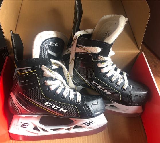 Used CCM Regular Width  Size 2 Tacks Hockey Skates