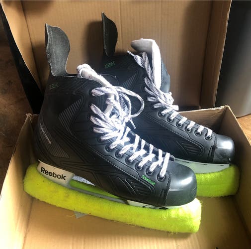 Used Reebok Regular Width  Size 9 RibCor (Reebok) Hockey Skates