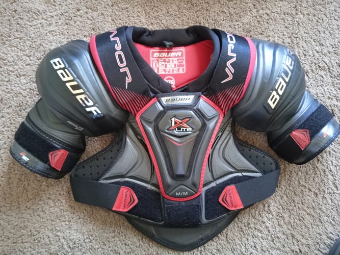 New Senior Medium Bauer Vapor 1X Lite Shoulder Pads