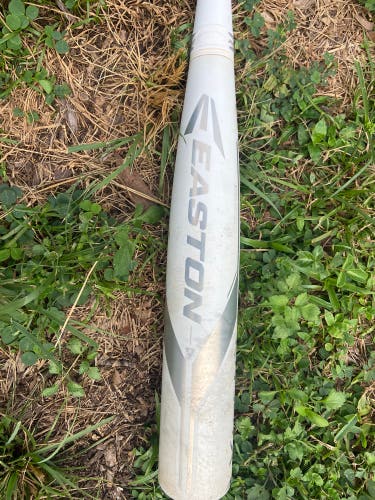 2018 (-5) 27 oz 32" White out Ghost X Bat