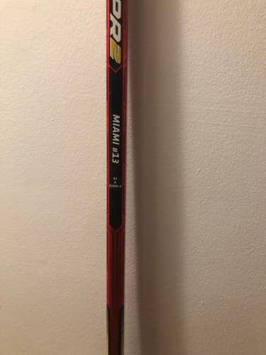 Senior Left Hand P28 Pro Stock Stallion HPR2 Hockey Stick