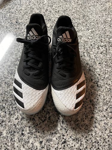 Black Used Molded Cleats Low Cut