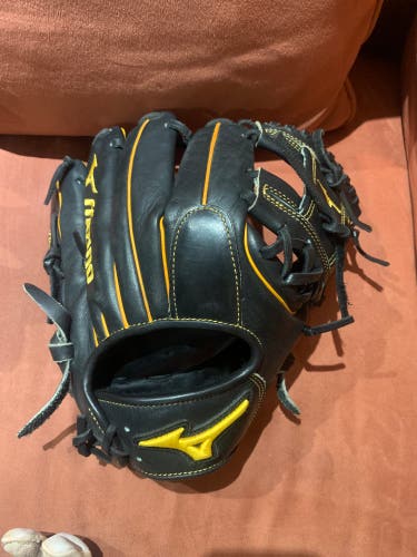 Used Right Hand Throw 11.5" Pro Select Baseball Glove