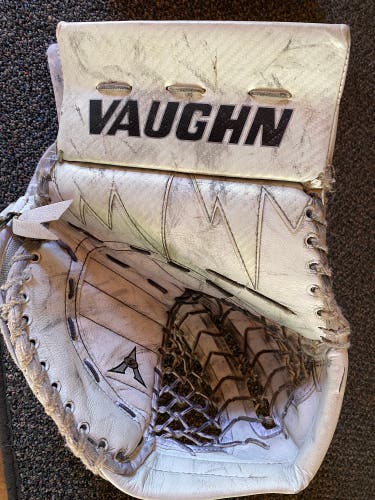 Vaughn v5 7267 glove (Intermediate)
