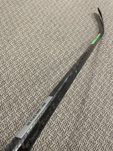 CCM Trigger 6 Pro 55 flex P88 curve right hand stick