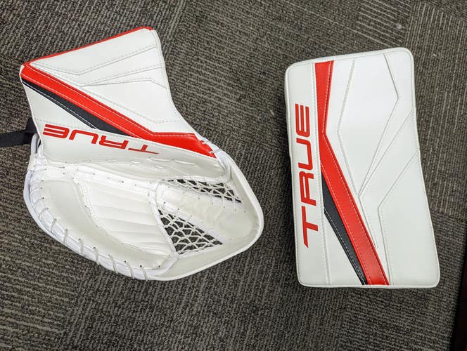 True L12.2 Blocker and L12.2 Glove Set - Carter Hart
