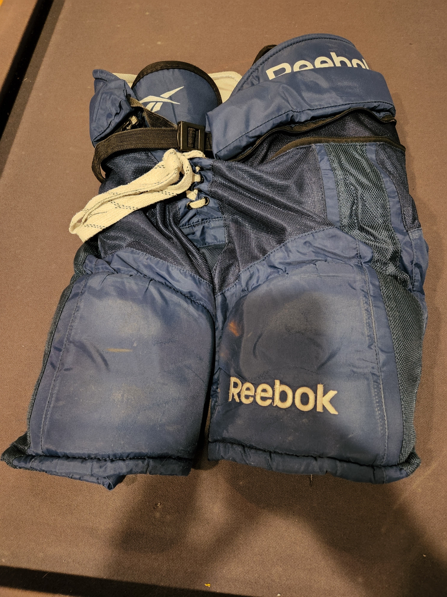Junior Used Medium Reebok 16K Hockey Pants