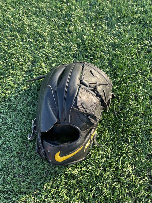 Nike Alpha Elite Baseball Fielding Glove