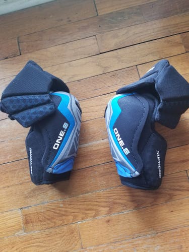 Bauer Supreme One.8 Elbow Pads
