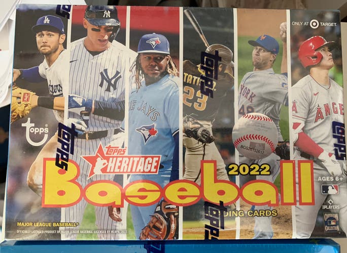 2022 Topps Heritage Baseball mega box