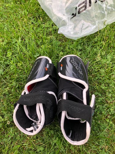 Used Large Bauer Vapor 1X Elbow Pads