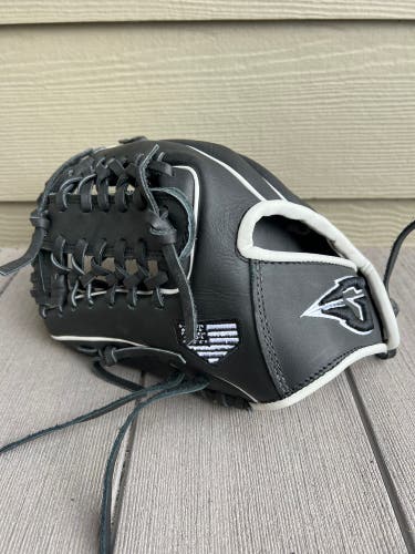 Goin Yard. Infield 11.5" Pro series Baseball Glove