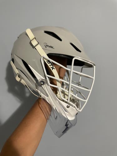 Goalie STX Rival Helmet