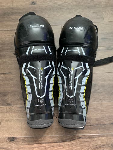 CCM Pro Stock Tacks Shin Pads