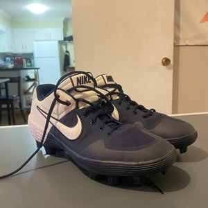 Nike Alpha Huarache Elite 2 Molded Baseball Cleats