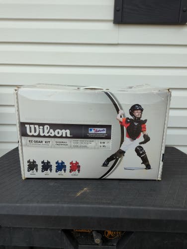 Used Wilson EZ Gear Kit Catcher's Set