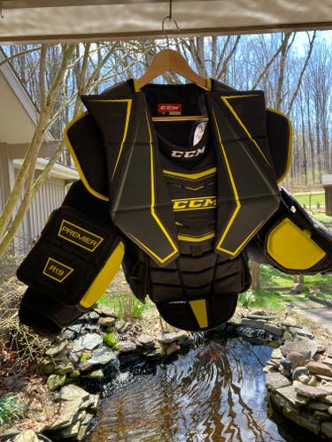 Excellent CCM Premier R1.9 Intermediate Small Goalie Chest Protector