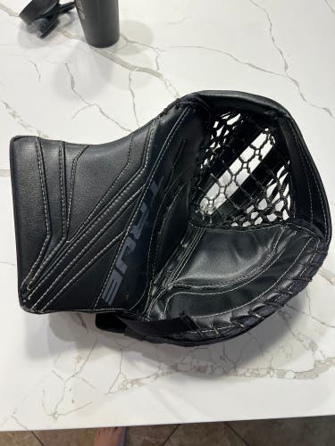 True 12.2 Pro Goalie Glove