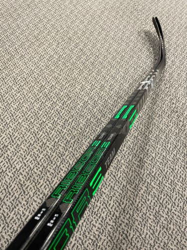 CCM 2-PACK Ribcore Team 55 flex P29 curve right hand sticks