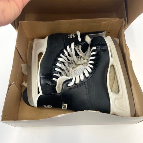 Like New CCM Champion 90 Hockey skates - Mens Size 9 #lot2