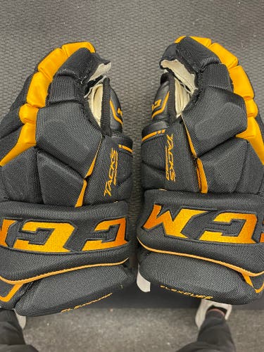 CCM 12"  Tacks 9080 Gloves
