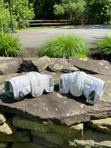 Maverik m4 elbow pads