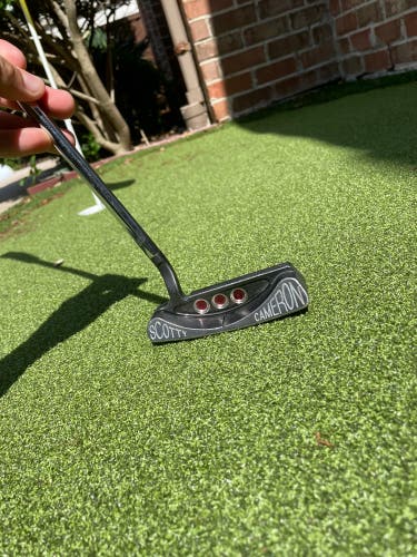 Men's Right Handed Scotty Cameron 34” Studio Select Laguna 1.5 Putter