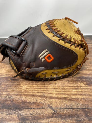 Nokona Alpha Select 32.5" Fastpitch Catcher Mitt