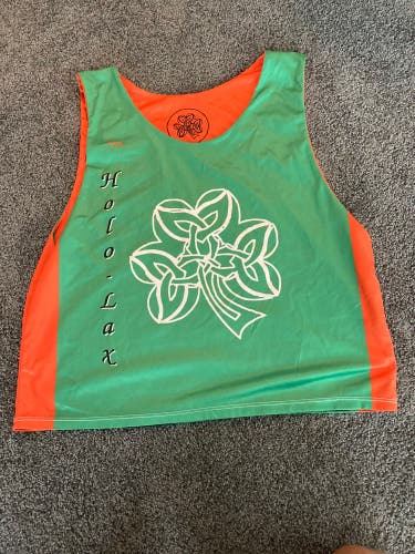 Holo Lax Celtics Pinnie