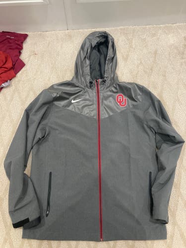 Gray New Large Nike Sweatshirt