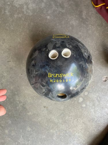 Bowling ball 16 Pounds