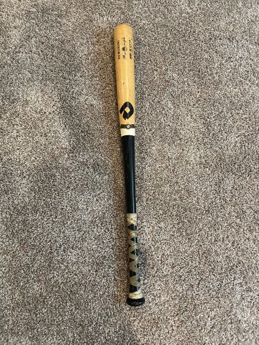 Wood (-3) 29 oz 32" D110 Pro Maple Bat