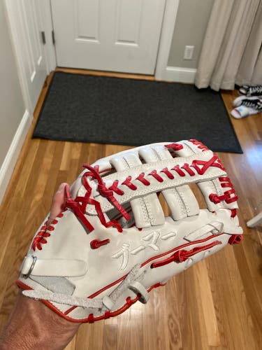 Kubota Slugger OF Glove