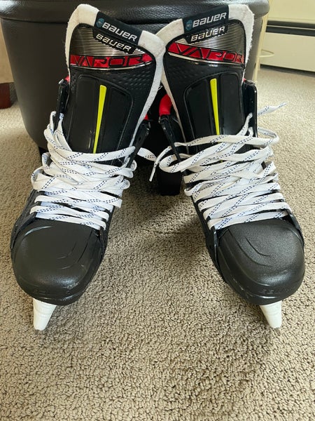 New Bauer Regular Width Pro Stock Size 8.5 Vapor 2X Pro Hockey Skates