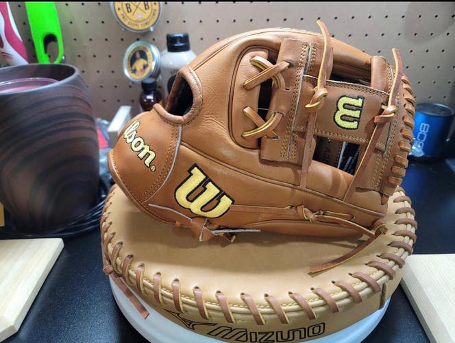 New Infield 11.5" DP15 A2000 Baseball Glove