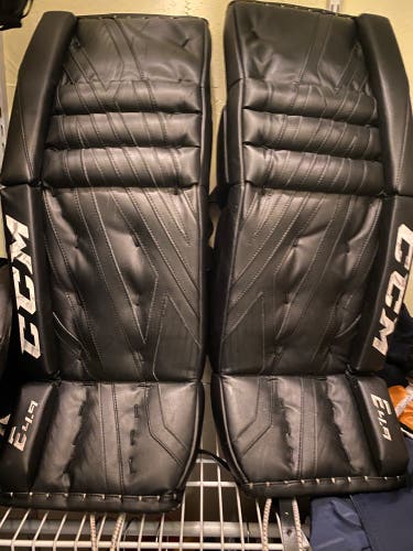 Used 32" CCM Extreme flex 4.9 Goalie Leg Pads