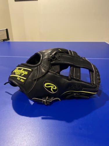 Infield 11.75" Heart of the Hide Baseball Glove